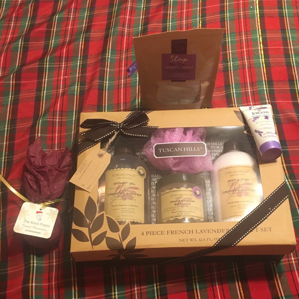 Lavender French vanilla bathset extras 7pieces NWT
